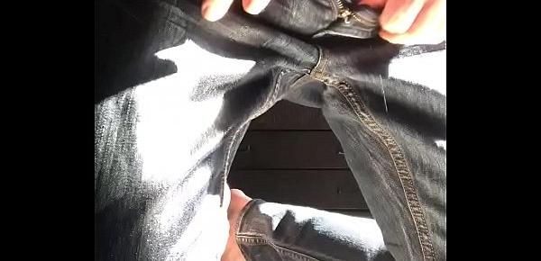  Pissing and cumming in my jeans ...